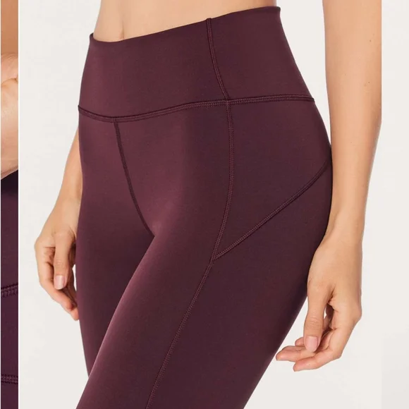 LULULEMON In Movement Crop *Everlux 19"
Garnet - Picture 1 of 7